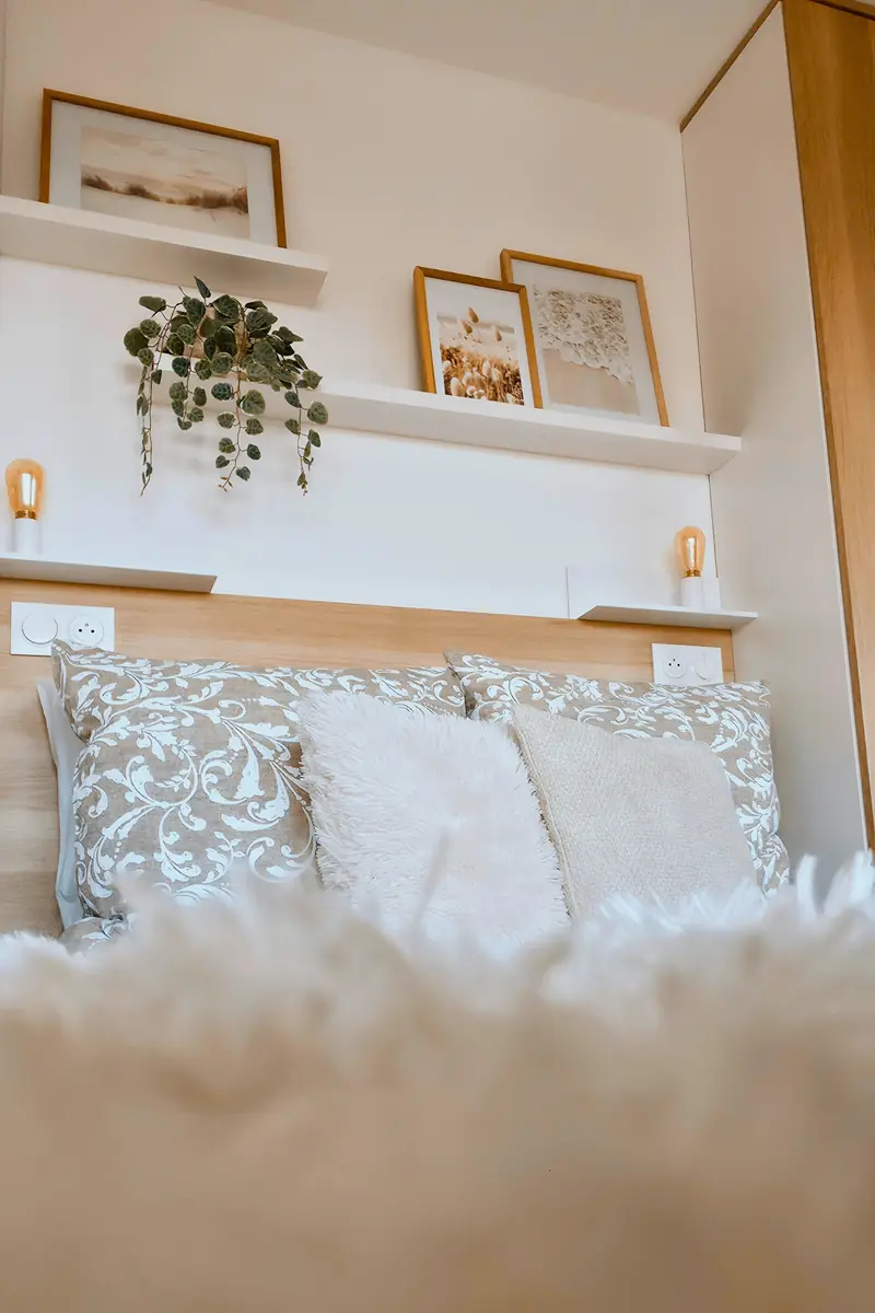 Chambre, coussins moelleux